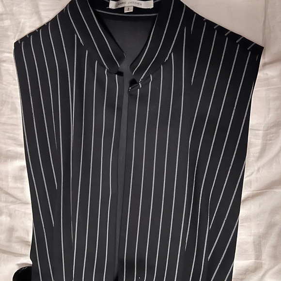 jumpsuit - Picture 2 of 4